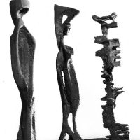 Evolução: figuras em bronze